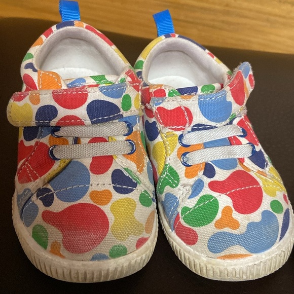 Baby Girls Size 4 Sneakers - Picture 2 of 3
